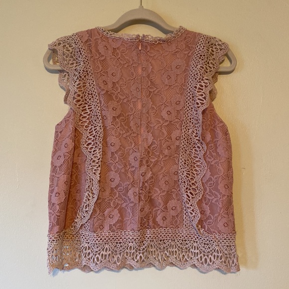 Pink Lace Blouse ✨ - Picture 7 of 9